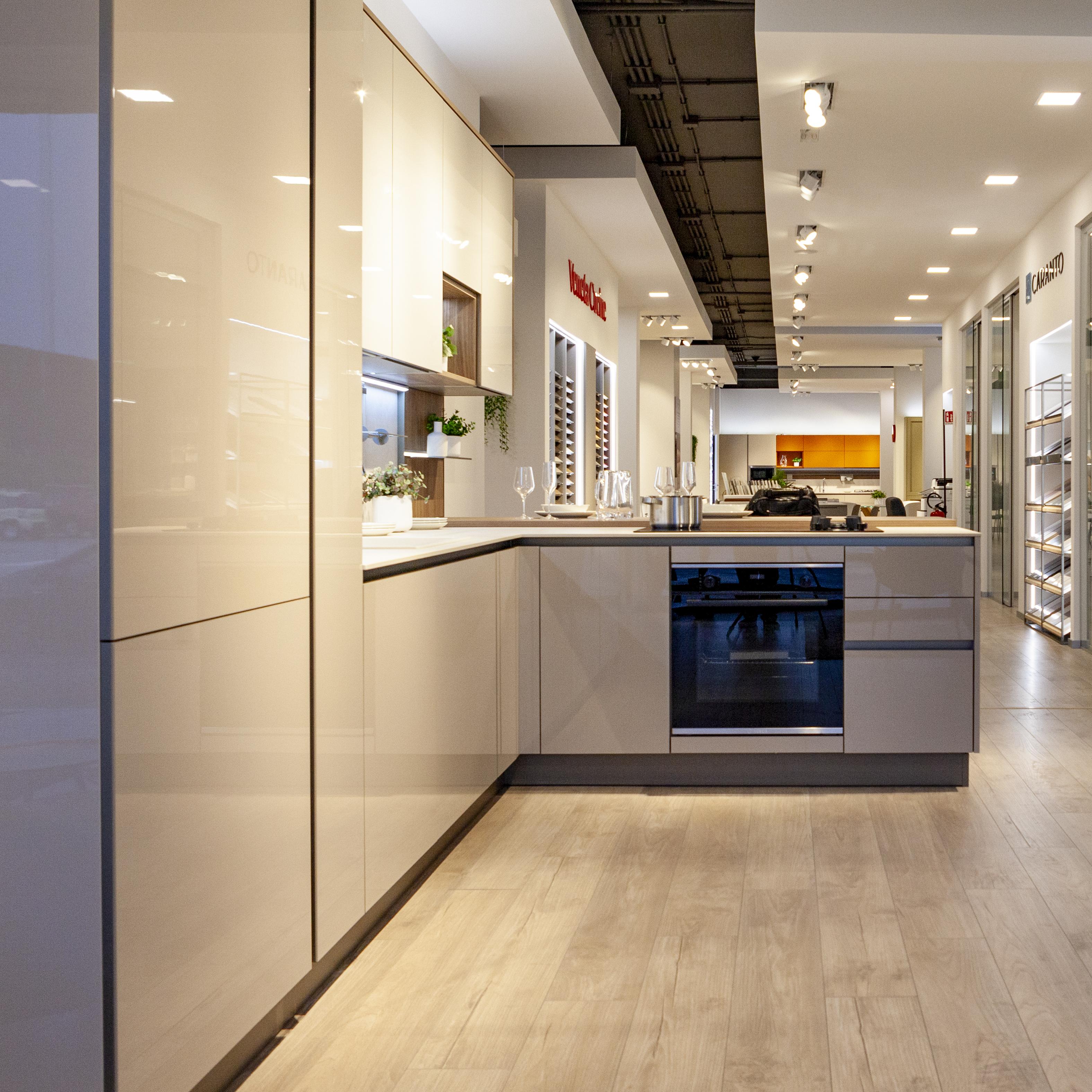 Showroom 98
